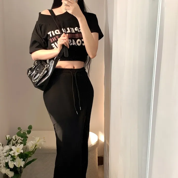 [신상🩷* 투피스] 슬림핏 오프숄더 레터링 허리밴딩 허리조절 스트링 섹시트임 치마바지 롱스커트 투피스세트 트레이닝세트 / 데일리룩 / 트윈룩 / 캐주얼룩 / 꾸안꾸룩 / 여름룩 상세 이미지 17