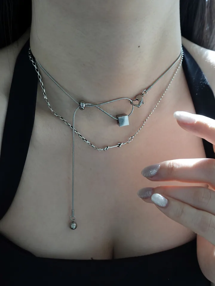 [써지컬] chic drop necklace | 미니멀 시크 드롭 뱀줄 목걸이 상세 이미지 23