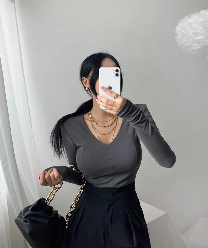 패드 브이넥 스판 절개 슬림 티셔츠 상세 이미지 23