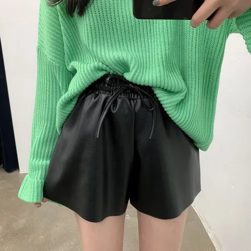 허리밴딩 레더 가죽 반바지 (2color) 상세 이미지 2