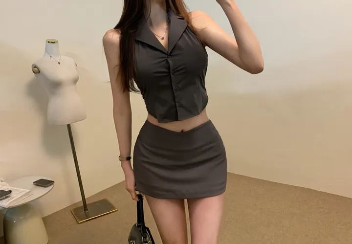 [섹시홀터SET🖤] 국내제작 섹시 정장 홀터넥 슬림 민소매 나시 카라 셔츠 블라우스 + 로우 치마바지 미니 스커트 여행룩 봄 여름 투피스 세트 셋업 상세 이미지 4