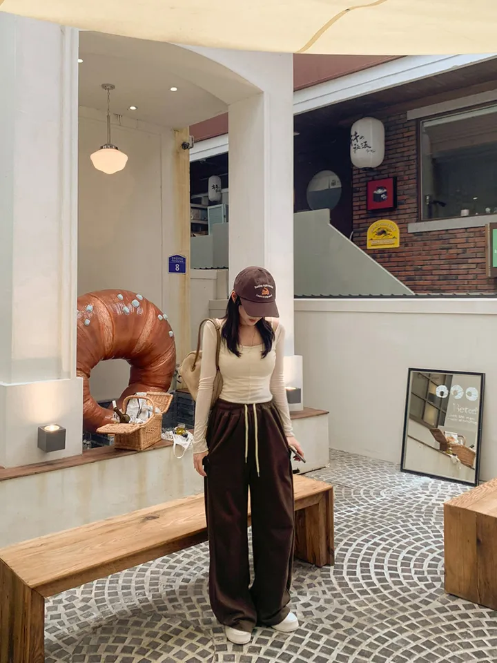 기모추가🔥[인생핏✨2way] 허리밴딩 비조 트레이닝 와이드 팬츠 투웨이 스냅버튼 절개 하이웨스트 롱 일자 츄리닝 바지 하의 체형커버 코튼 면 Y2K 공항룩 봄 간절기 9col 상세 이미지 10