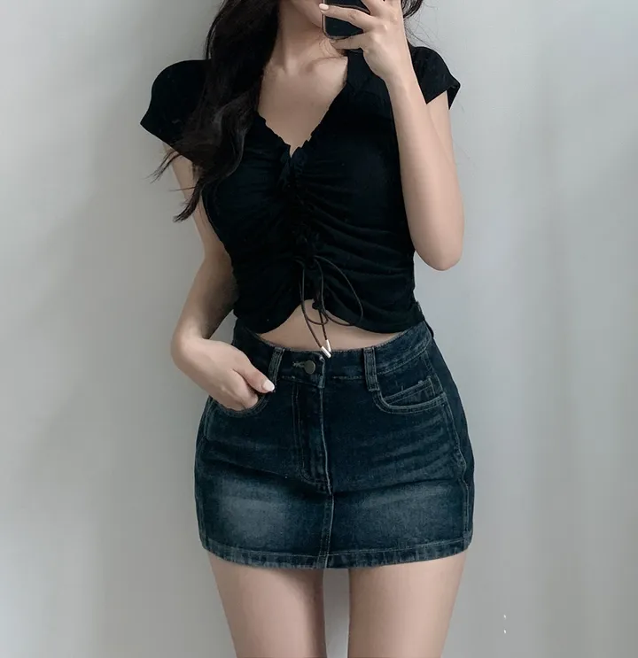 미니 스커트 모델 착용 이미지-S1L3