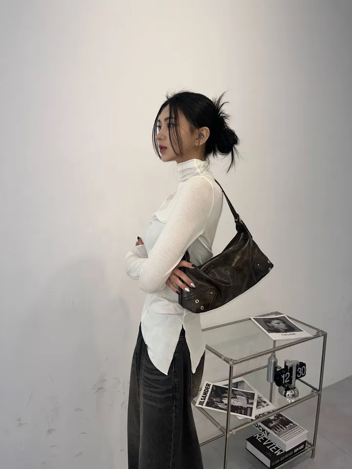 [당일발송/주문폭주]Vintage stud shoulder bag 상세 이미지 8