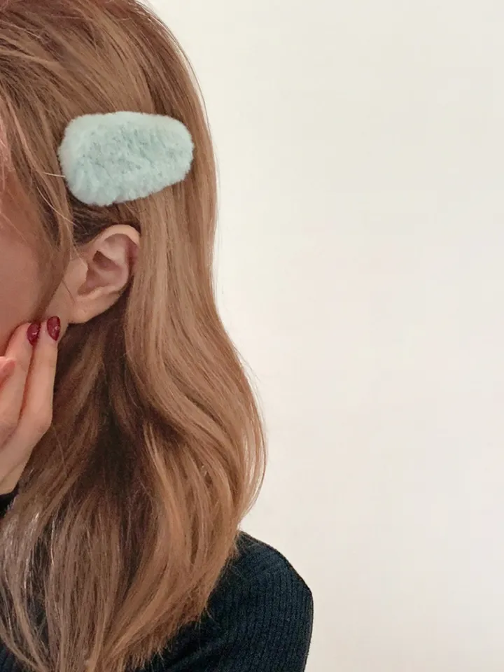 [당일출고/6color] 퐁퐁 페이크퍼 키치한 빅 밍크 퍼 삼각 겨울 연말룩 옆머리 똑딱핀 헤어핀 *2개 이상 구매 시 할인 상세 이미지 14