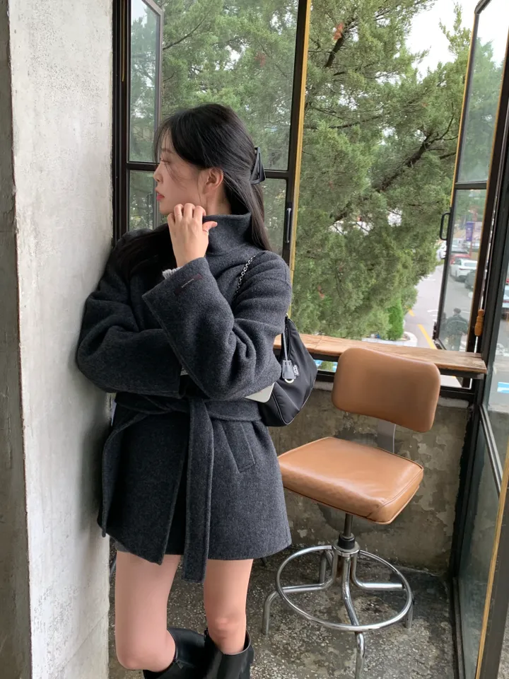 [Hand Made/울 100%] 드엘 하이넥 핸드메이드 벨트 하프 코트 하객룩 (4 color) 상세 이미지 15