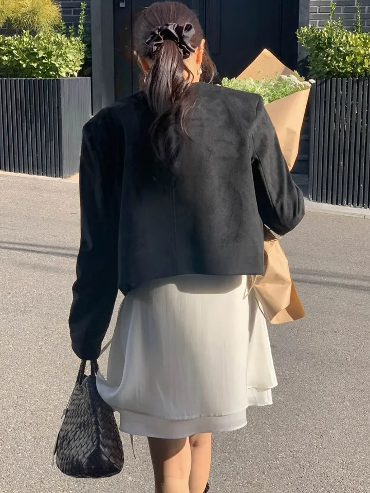 [봄신상🧡] 아잉 에이스 스웨이드 자켓 크롭 숏 라운드 포켓 하객룩 개강룩 출근룩 봄자켓 크롭자켓 상세 이미지 36