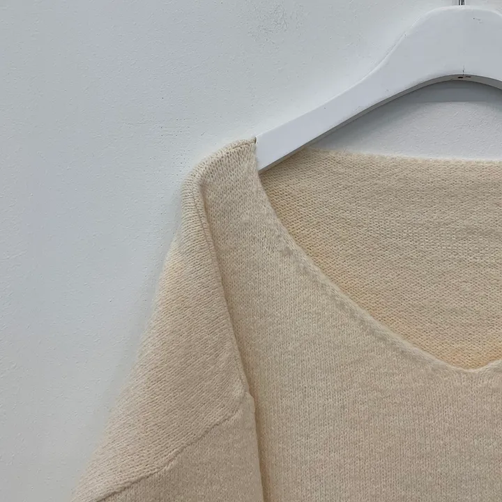 [청순힙✨폭닥] 흐르는 여리핏, 보트 브이넥 오버핏 원오프숄더 아방핏 긴팔니트 빅사이즈 상세 이미지 30