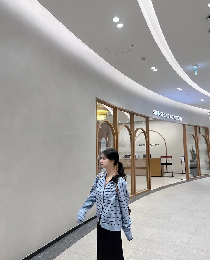 페미닌코디 / 제니 루즈핏 스트라이프 가디건 상세 이미지 11