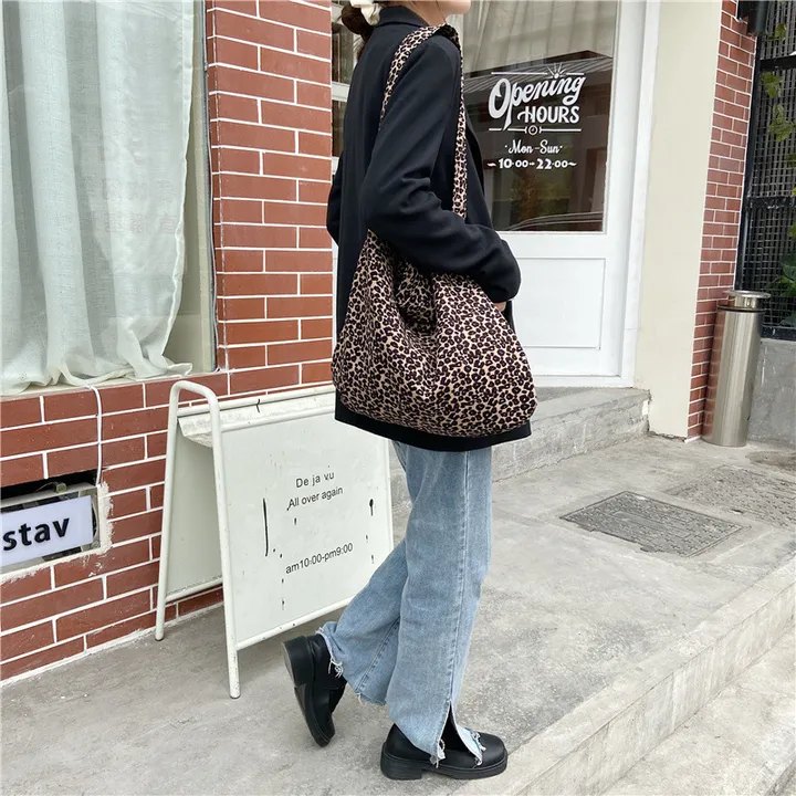 🥰당일출고✅ 에코백🎀 가벼운가방 데일리백 보조가방 산책가방 숄더백 시장가방 장바구니 쇼퍼백 비치백 대학생 캐주얼 빈티지 쇼핑백 대용량 숙녀용 레퍼드 크로스백2 상세 이미지 24