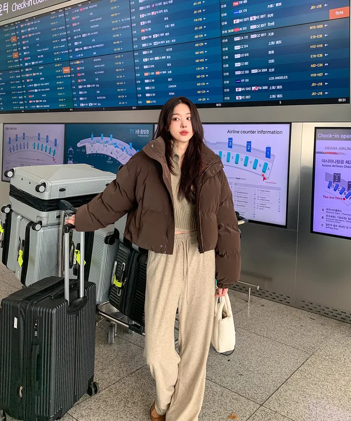[묶음할인/누적1만🔥무광ver] 쏘힙!! 하이넥 숏 오버핏 크롭 레더 패딩 루즈핏 매트 가죽 점퍼 숏패딩 크롭패딩 레더패딩 가죽패딩 5COL 상세 이미지 64