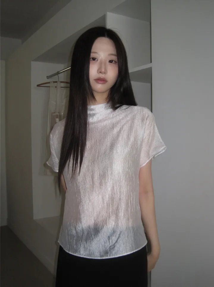 민소매 모델 착용 이미지-S1L19