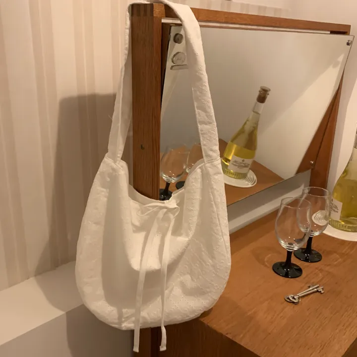 [주문폭주/5월7일 이후 발송] 리본 자수 펀칭 레이스 데일리 꾸안꾸 에코백 숄더백 발레코어 리본가방 상세 이미지 16