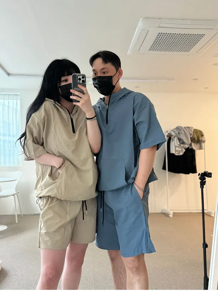[세트가격🚀/2사이즈❤️]타슬란 아노락 반집업 반팔 후드 바스락 세트 봄 여름 티셔츠 커플 트레이닝복 커플룩 운동복 셋업 시밀러룩 빅사이즈 남녀공용 츄리닝 세트 4color 상세 이미지 17