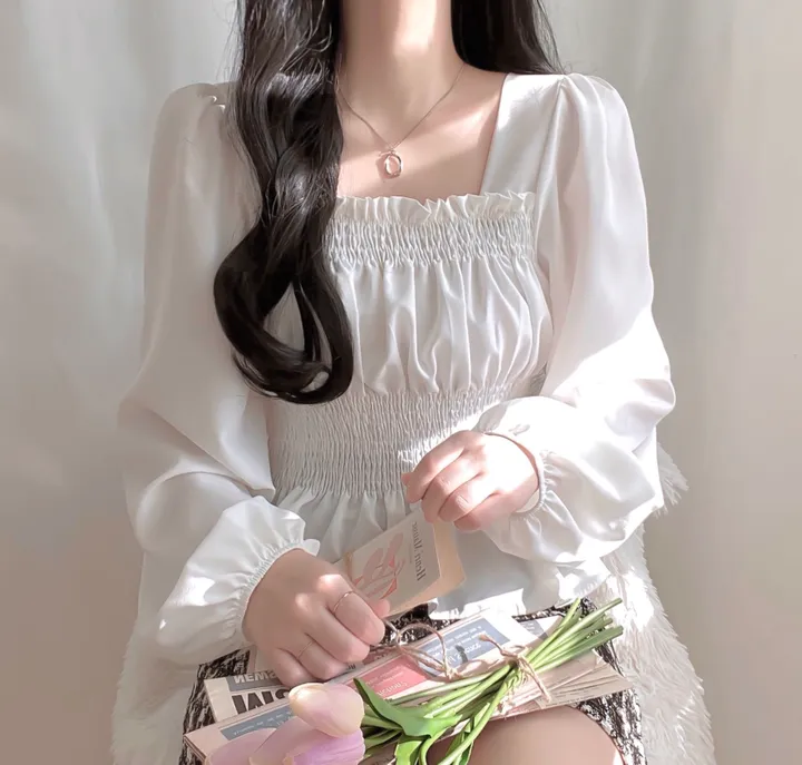 [체형보정/살랑쉬폰] 샤인 스퀘어넥 프릴 셔링 스모크 밴딩 퍼프 블라우스 상세 이미지 10