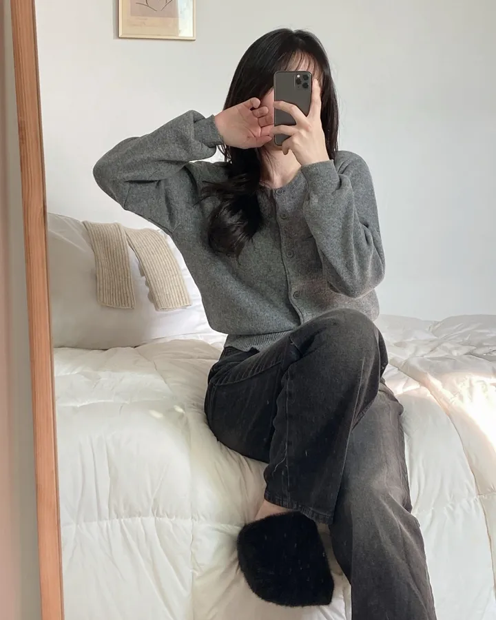 [데일리/인생핏] 라운드 무지 기본 긴팔 니트 가디건 상세 이미지 36