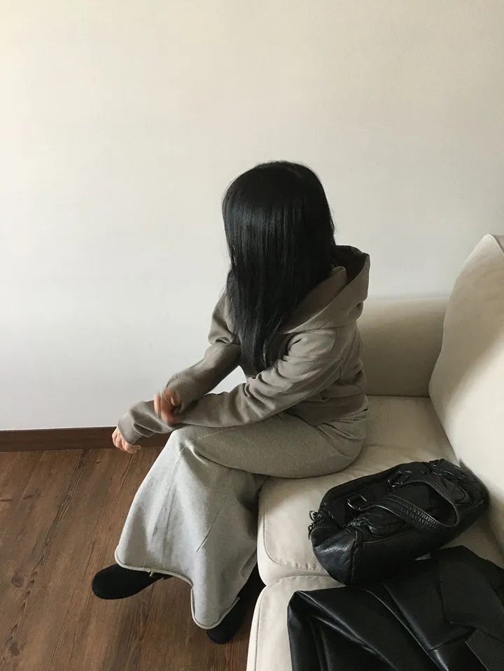 피그먼트 크롭 후드 집업 (4color) 상세 이미지 29
