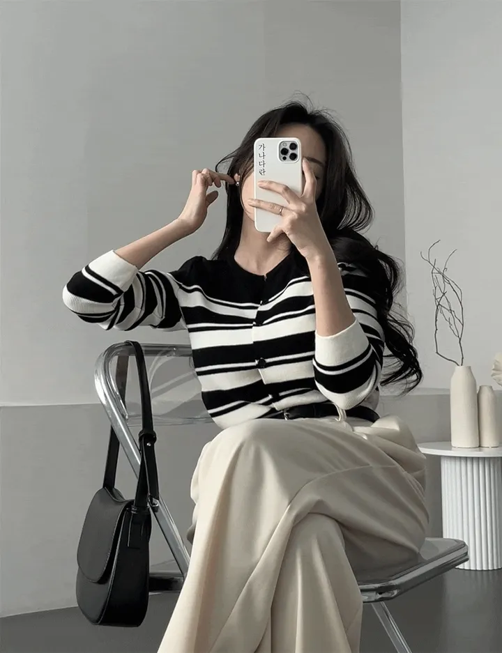 [실물보장🖤/모델소장템✨] 가나다란 크리시 스트라이프 단가라 라운드넥 여리핏 니트 가디건 3color 상세 이미지 9