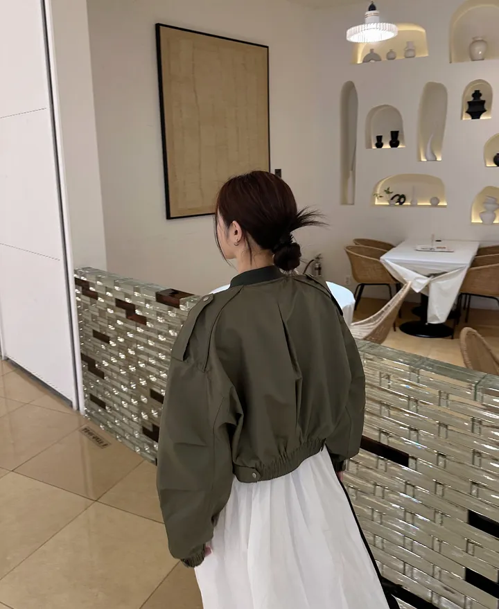 [간절기]  아방 박시 크롭 항공 점퍼 상세 이미지 17
