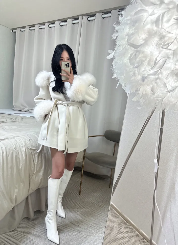 [가성비MD완전강추] 2color 폭스퍼+페이크퍼 후드 미니 벨트SET 코트 *연말룩 크리스마스룩 데이트룩 겨울코트 추천 짧은 코트 퍼 탈부착 가능* 상세 이미지 26
