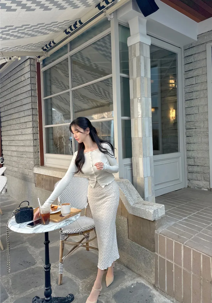🤍무조건핏보장*여리핏*뷰엘단독/허리쏙🤍 로랑 프릴 콩단추 스퀘어넥 가디건 고퀄리티 국내제작 봄신상 데이트룩 하객룩 몸매보정 가디건 상세 이미지 12