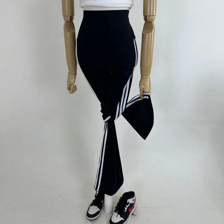 [최저가/몸매보정/데일리/운동/헬스/필라테스/코디추천] 하이 쫀쫀 스판 삼선 배색 트랙 라인 부츠컷 밴딩 레깅스 (2COLOR) 상세 이미지 18