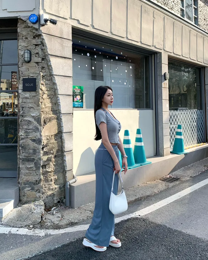 *4세트* [썸머룩종결🔫] 마린 크롭 반팔티 + 스트링 와이드팬츠 set 홀터넥 오프숄더 페스티벌 워터밤 흠뻑쇼 슬림핏트레이닝 여름트레이닝 상세 이미지 11
