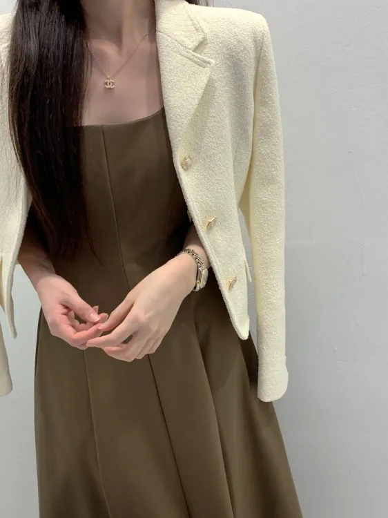 [24f/w버전]✨뉴샤르망 부클울 자켓 백화점동일 S라인 트위드 카라 금장버튼 반 코트 4color 상세 이미지 8