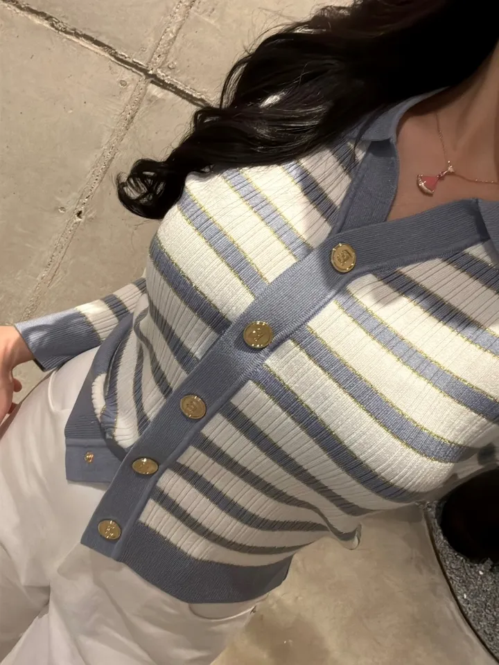 [고급미💖] 헤라 배색 금장 단가라 카라 가디건 상세 이미지 9