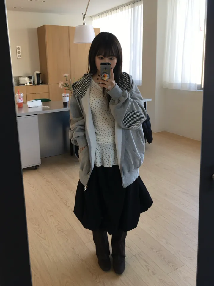 (*주문폭주 입고지연*)(2 color) 체크 패치 투웨이 후드집업 상세 이미지 16
