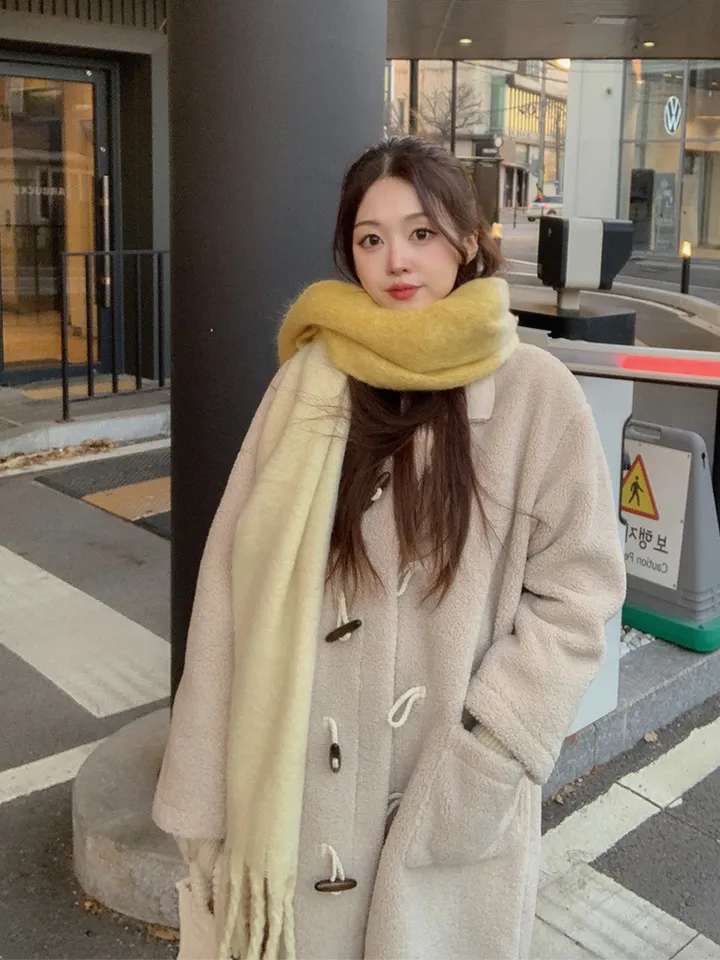 [완전강츄!!🧸한겨울까지쭉] 양털 뽀글이 롱 떡볶이 코트 더플 카라 오버핏 후리스 스웨이드 안감 부클 털 자켓 겨울 아우터 데일리 꾸안꾸 2COL 상세 이미지 17