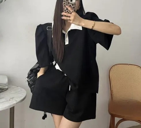 *(기획특가/어깨패드)* 피케이 카라 퍼프 반팔티 반바지 투피스 세트 트레이닝 코디세트 셋업 밴딩 숏팬츠 쪼리코디 츄리닝 운동복 데일리 여행룩 등하원룩 루즈핏 오버핏 박시핏 상세 이미지 3