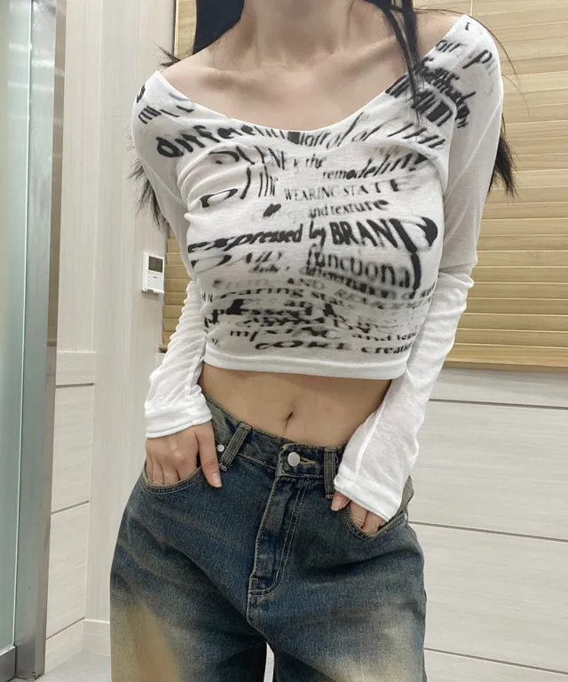 Chubi Graphic Long-Sleeved T-shirt