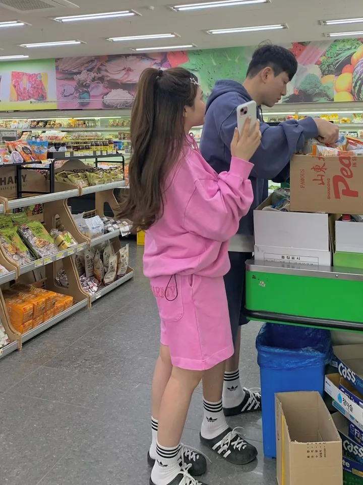 [세트가격🌠/남녀공용🧏‍♀️💕/도링룩단독💌] 피그먼트 아미 레터링 후드 밴딩 5부 반바지 커플 트레이닝세트 투피스 (3color) 상세 이미지 18