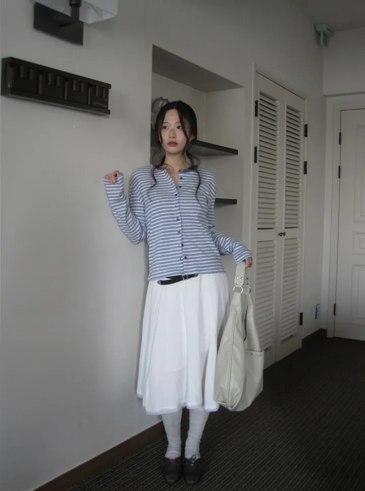 긴팔 티셔츠 모델 착용 이미지-S1L33