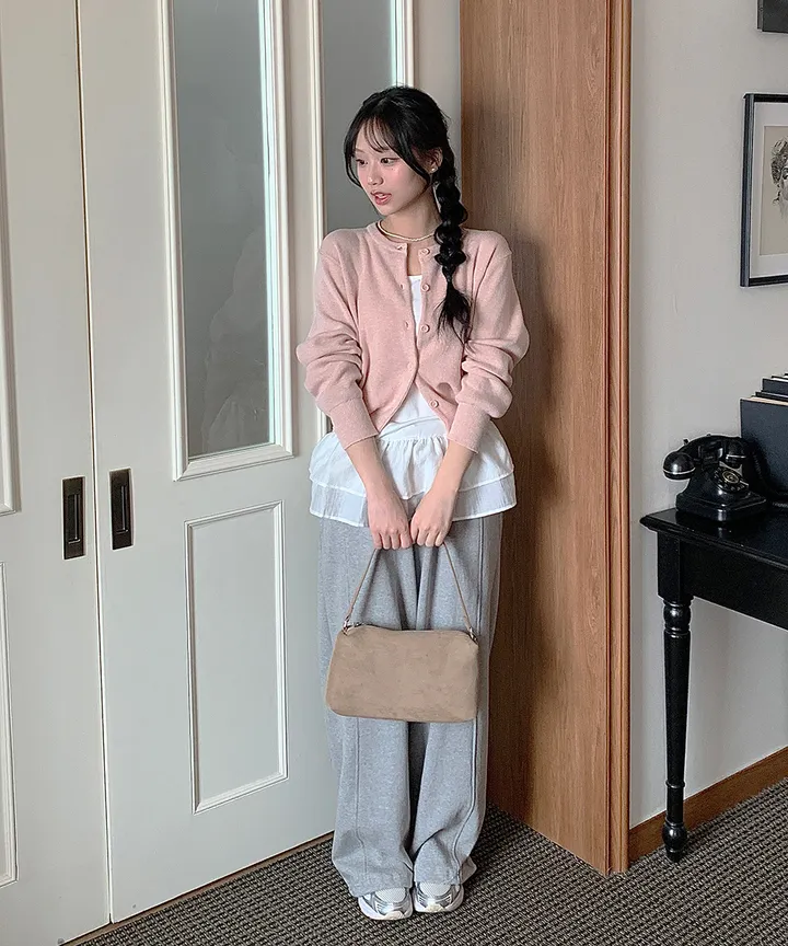 [데일리강추💗] 블러 라운드넥 가디건 봄 가을 / 출근룩 긴팔니트 봄가디건 가을가디건 하객룩 데일리룩 클래식블랑 상세 이미지 36