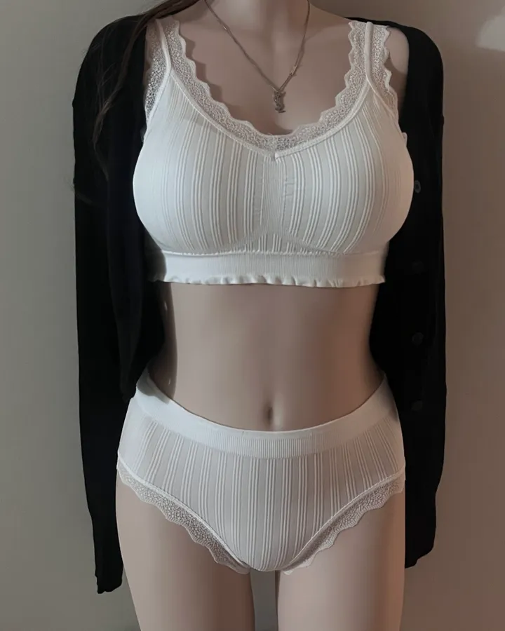 [중독주의/미친편안함] 러블리 편한 팬티단품 노와이어 빅사이즈 프릴 레이스 두줄끈 볼륨 브라 브라탑 브라렛세트 여성 속옷세트 상세 이미지 30