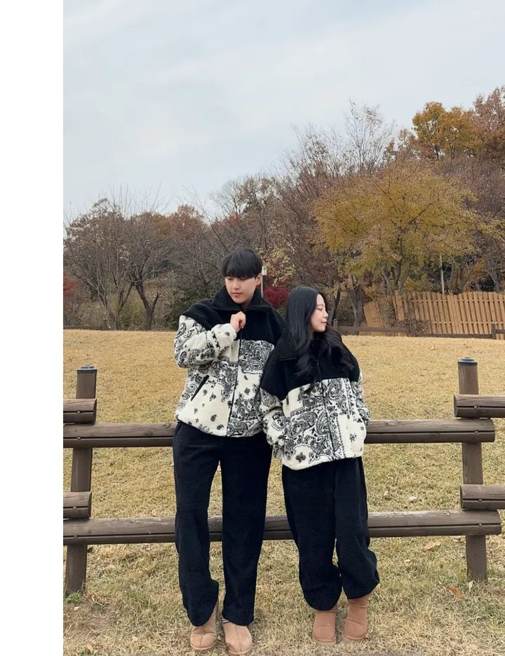 [고퀄리티🖤] 겨울 페이즐리 양털 크롭 후리스 하이넥 집업 뽀글이 유니크 커플 시밀러룩 상세 이미지 12