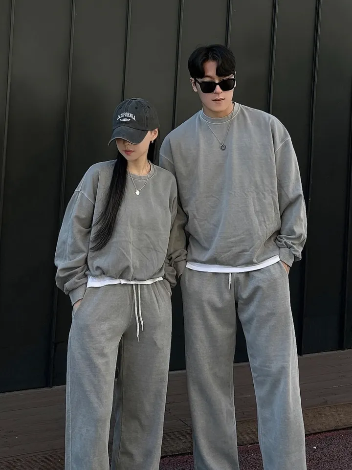 크롭~4XL/ 피그먼트 맨투맨 커플 트레이닝 세트 크롭 오버핏 남녀공용 팬츠 긴바지 겨울 봄 가을 커플룩 커플 시밀러룩 꾸안꾸 투피스 셋업 스트릿 남자 코디 데이트 빅사이즈 코마 상세 이미지 26