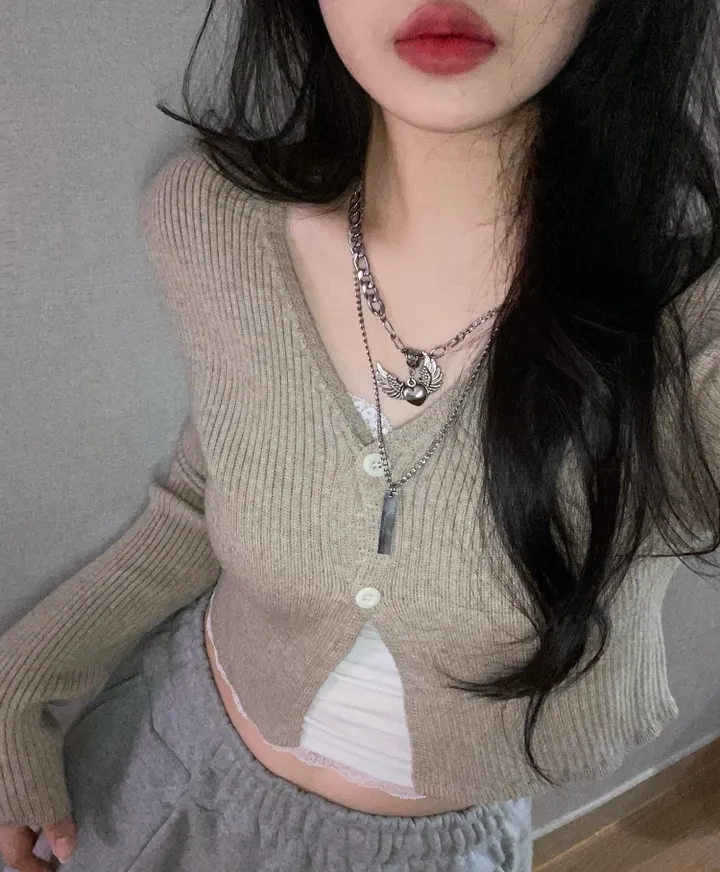 [봄신상🌷/색감보장/부드러워요☁]블라썸 브이넥 투버튼 골지 크롭 가디건 상세 이미지 21