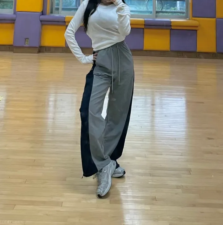 🌪Smoke 사선 팬츠 / 스우파 배색 얼룩말 바다 블랙 스트링 청 카고팬츠 와이드팬츠 힙 스트릿 유니크 빈티지 y2k 힙합 댄스 댄서 무대의상 공연의상 카고바지 포켓 데님팬츠 상세 이미지 51