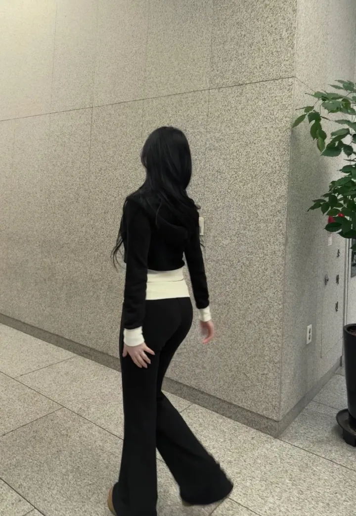 [미친핏/몸매보정최고]  로우 배색 트레이닝 세트 상세 이미지 4