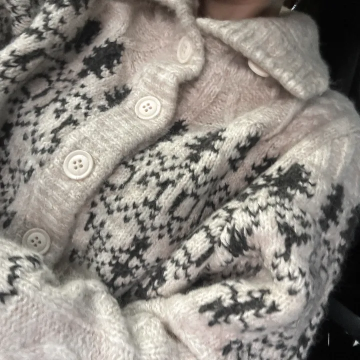 당일출고🚀[wool20%/두툼❄] 하이넥 스노우 패턴 노르딕 루즈핏 가디건 3color 상세 이미지 18