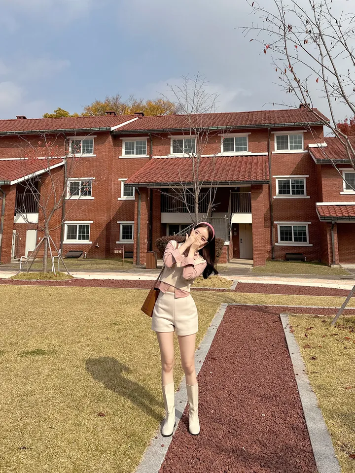 [자체제작❄/허리쏘옥/겨울ver/속바지O] 맞춤핏 엉밑살X 하이웨스트 도톰따뜻 스판 모직 반바지 숏팬츠 핫팬츠 겨울 반바지 댄스 공연 의상 크리스마스 연말룩 상세 이미지 78