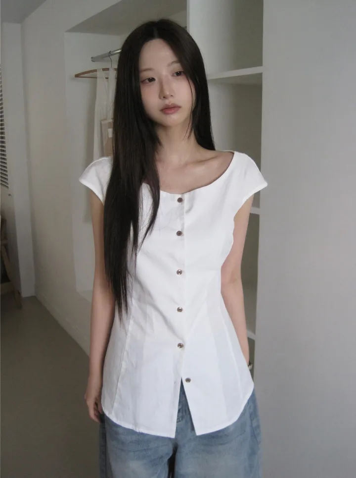 민소매 모델 착용 이미지-S1L26