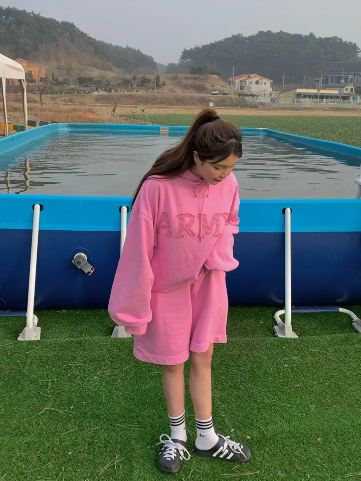 [세트가격🌠/남녀공용🧏‍♀️💕/도링룩단독💌] 피그먼트 아미 레터링 후드 밴딩 5부 반바지 커플 트레이닝세트 투피스 (3color) 상세 이미지 29