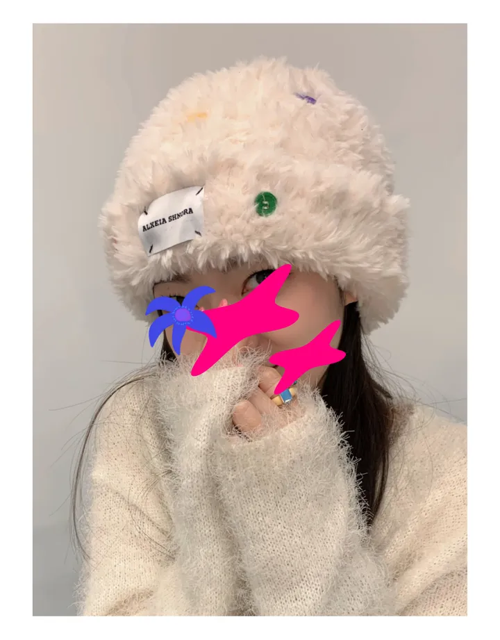 [당일발송/7차 리오더]알록달록 단추 포인트 플러피 앙고라 털모자 겨울 비니 2color 상세 이미지 16
