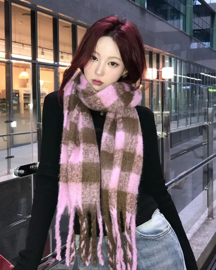 [🧣 당일발송/원가판매 ]아방 폭닥 체크 롱 머플러 목도리 상세 이미지 5