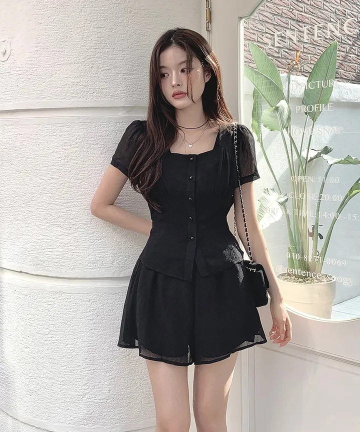 [투피스 set💗치마바지] 셀럽 스퀘어넥 허리끈 여름 하객룩 반팔 블라우스 미니 스커트 치마바지 투피스 세트 / 데이트룩 미니원피스 클래식블랑 상세 이미지 25