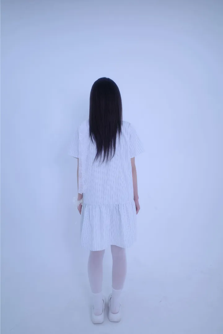 드레스 모델 착용 이미지-S3L8